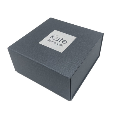 Las cajas de regalo plegables de encargo empapelan la caja de empaquetado de la caja de cartón de la caja del producto para el cuidado de la piel rígido de los cosméticos con el cierre magnético